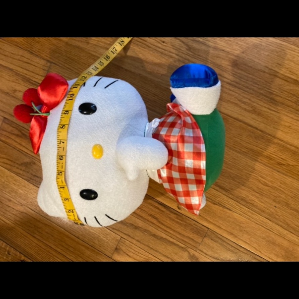 Hello Kitty Plush Large - Picture 6 of 9